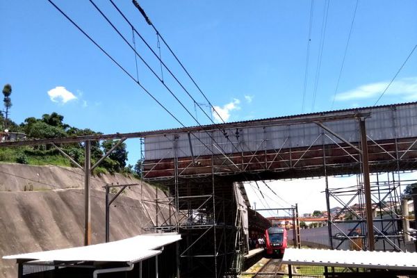 linha-7-rubi-491CF89DC-E281-8CD2-B6B9-C24CDCA64C53.jpg